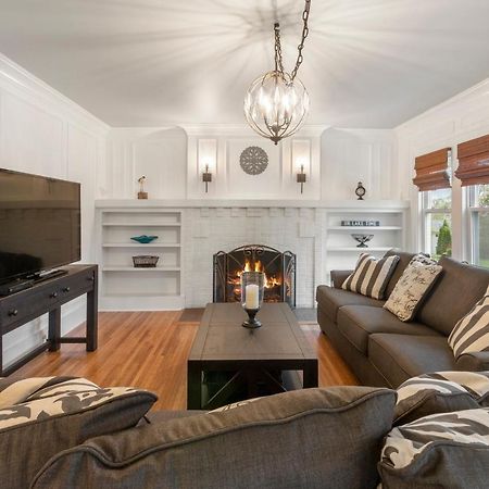 Gorgeous Downtown Bungalow, Walk Everywhere!!! Lake Geneva Ngoại thất bức ảnh